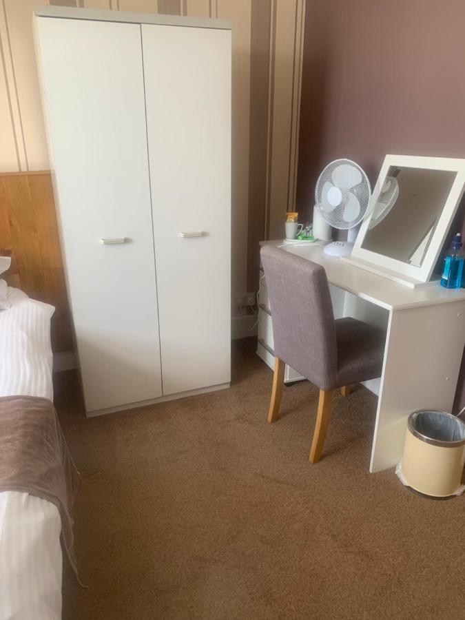 Burnett Arms Hotell Inverurie Exteriör bild